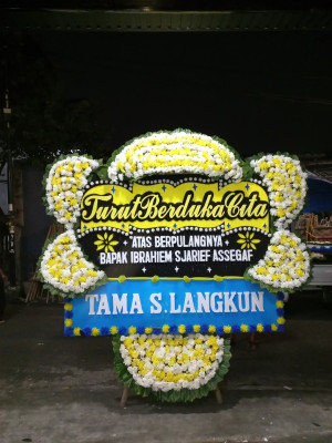Papan Bunga Duka di Huristak